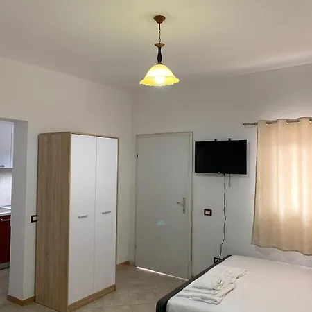 Ξενοδοχείο με διαμερίσματα Allamani 3*