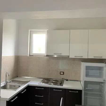 Ξενοδοχείο με διαμερίσματα Allamani 3*