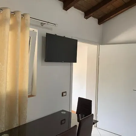 Ξενοδοχείο με διαμερίσματα Allamani Golem (Tirana)