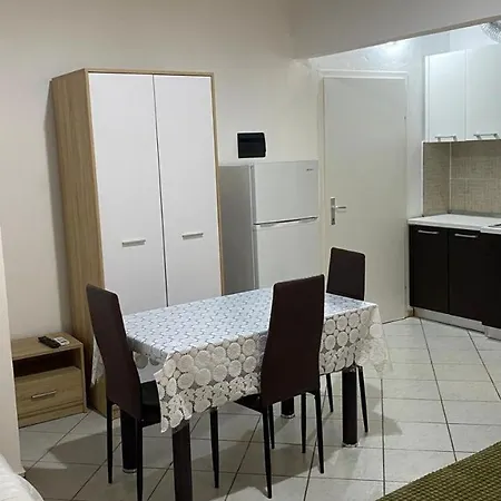 Allamani Golem (Tirana)